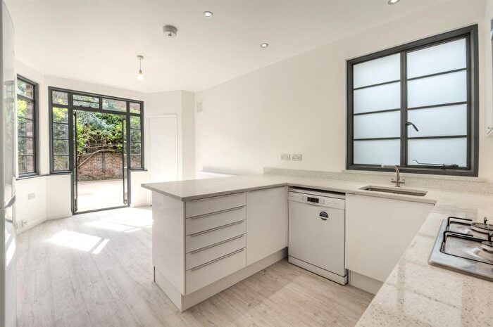 3 Bedroom Property To Rent In Molesford Road, Parsons Green, SW6