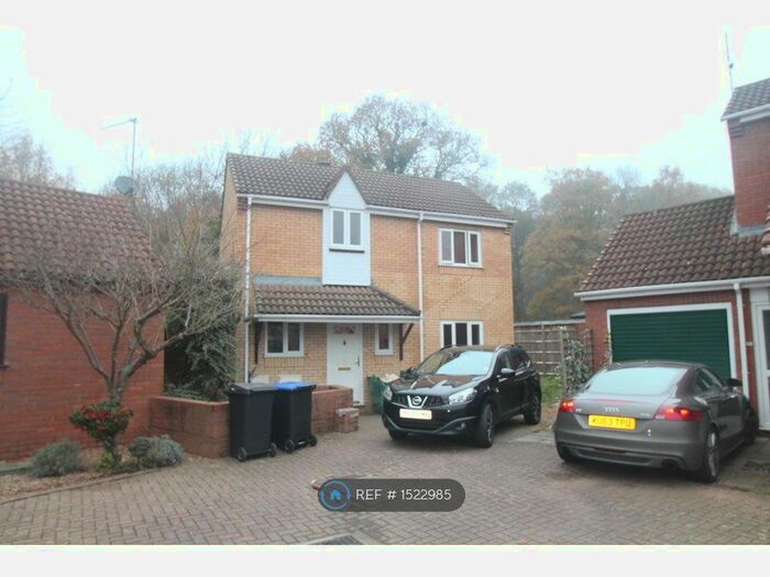3 Bedroom Detached House To Rent In Hunsbury Green, Northampton, NN4