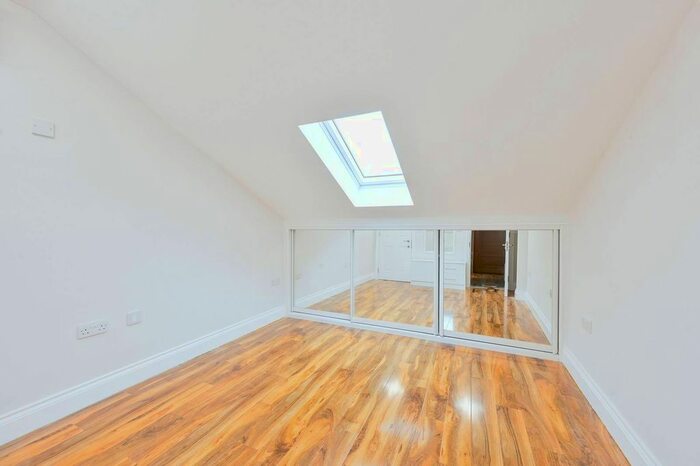 1 Bedroom Flat To Rent In The Mall, Ealing, London, W5