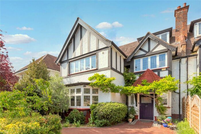 3 Bedroom Detached House To Rent In St. Gabriels Road, London, NW2