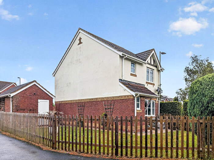 3 Bedroom Detached House For Sale In Larks Rise, Cullompton, Devon, EX15