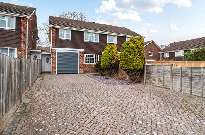 4 Bedroom Semi Detached House For Sale In Glenbrook Walk, Fareham, Hampshire, PO14
