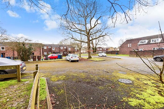 1 Bedroom Flat For Sale In Killicks, Cranleigh, Surrey, GU6