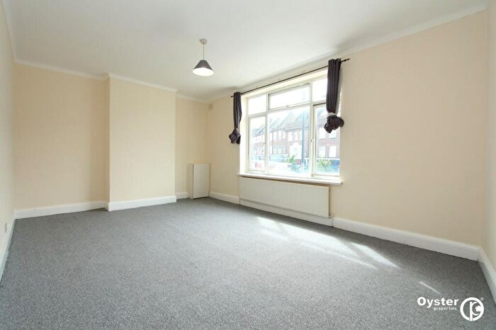 1 Bedroom Flat To Rent In Neasden Lane, London, NW10