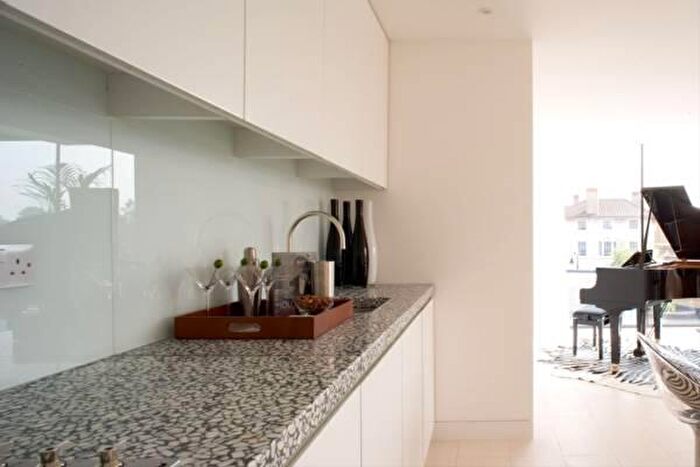 2 Bedroom Apartment To Rent In Oval Road, Camden, NW1