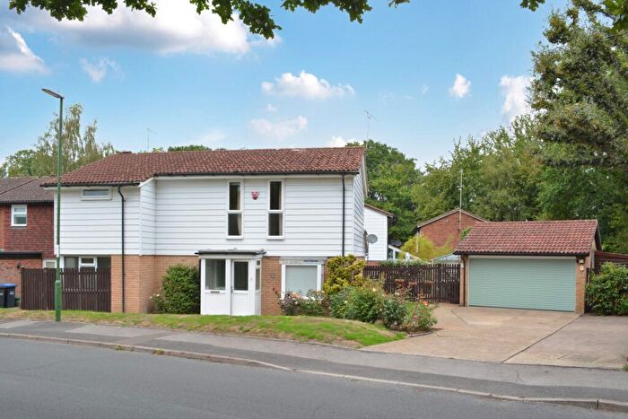 4 Bedroom Detached House For Sale In Calluna Drive, Copthorne, RH10