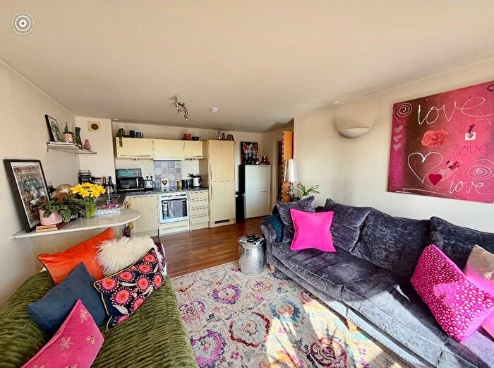2 Bedroom Flat To Rent In Standard Hill, Nottingham, NG1