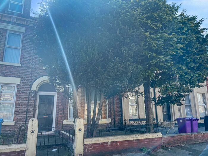 2 Bedroom Flat To Rent In Kremlin Drive, Liverpool, L13