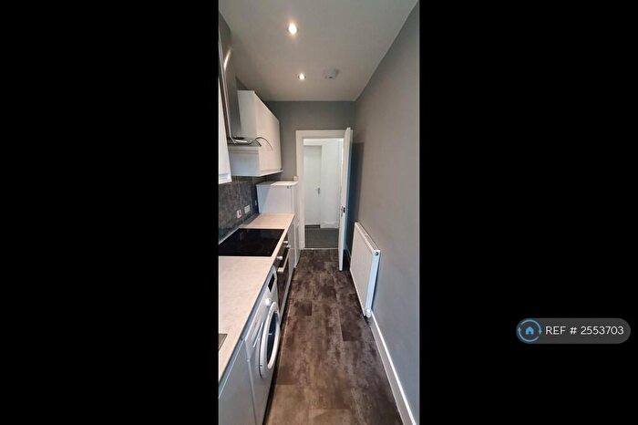 2 Bedroom Flat To Rent In Cleghorn Street, Dundee, DD2