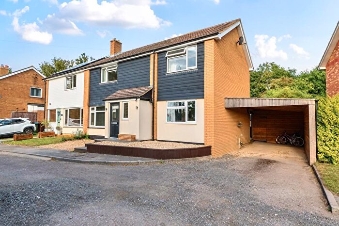 3 Bedroom Semi-detached House For Sale In Grendon Underwood, Buckinghamshire, HP18