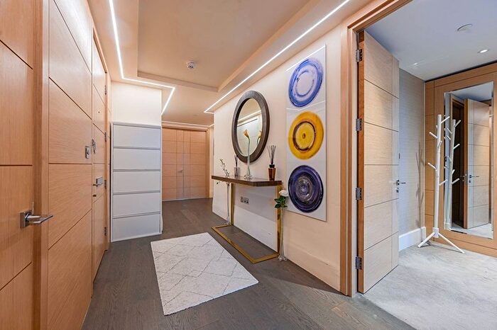 2 Bedroom Flat For Sale In Radnor Terrace, London, Fe, Kensington, London, W14