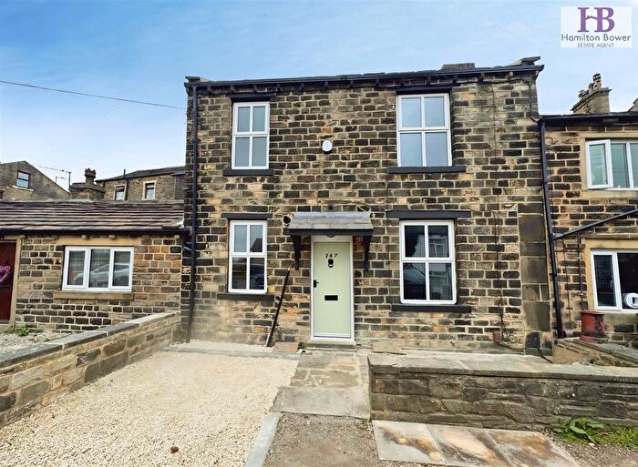 2 Bedroom Terraced House To Rent In Smithy Hill, Wibsey, Bradford, BD6