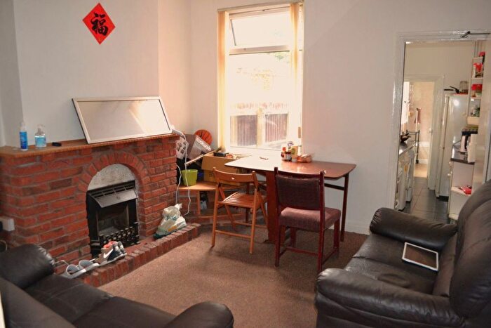 3 Bedroom Property To Rent In Dawlish Road, B29