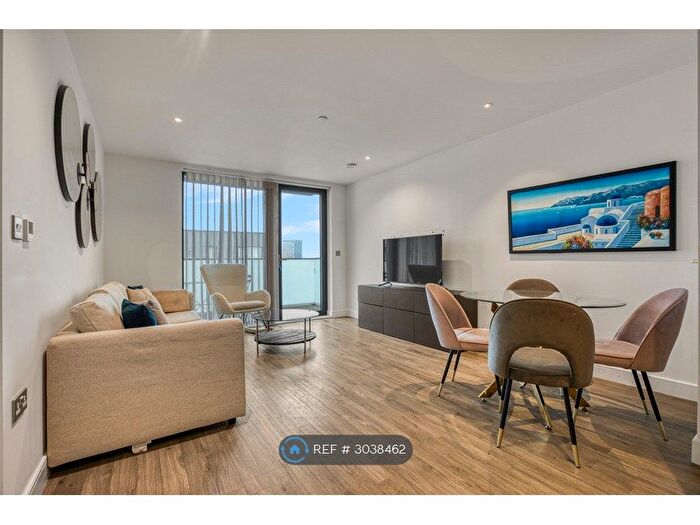 2 Bedroom Flat To Rent In Chiswick, London, W4