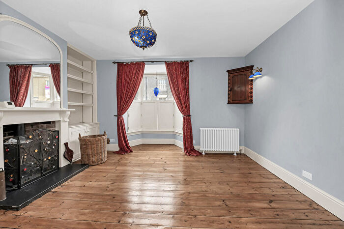 4 Bedroom Town House To Rent In Orchard Street, Bury St. Edmunds, IP33