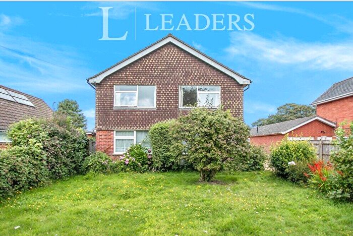 2 Bedroom Flat To Rent In New Milton, BH25