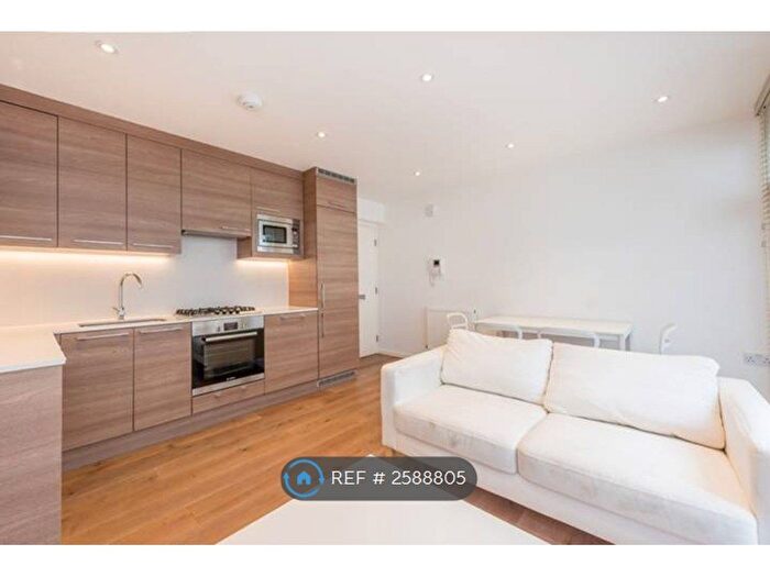 2 Bedroom Flat To Rent In Stanley Gardens, London, W3
