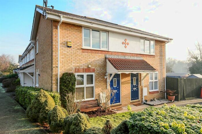 1 Bedroom Detached House To Rent In Byewaters, Watford, Hertfordshire, WD18