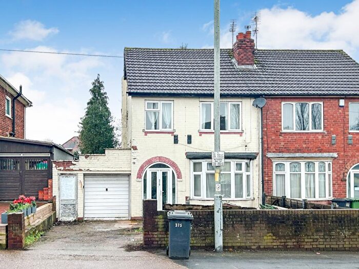 3 Bedroom Semi Detached House For Sale In Stafford Road, Wolverhampton, WV10