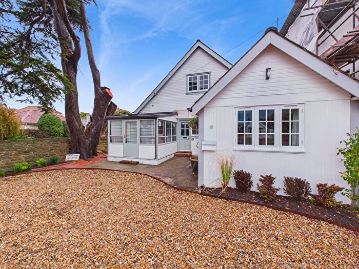 4 Bedroom Chalet To Rent In South Drive, Worthing, BN12