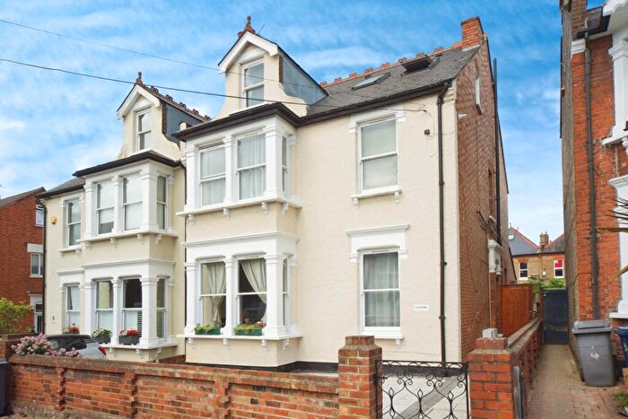 5 Bedroom Semi-Detached House For Sale In Macdonald Road, London, London, N11