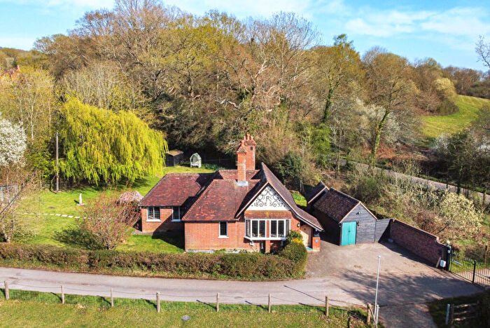 3 Bedroom Detached House For Sale In Alderbrook Road, Smithwood Common, Cranleigh, GU6