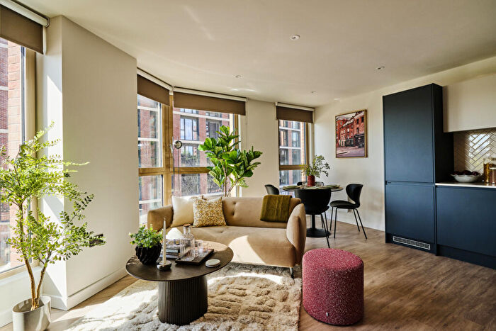 3 Bedroom Apartment To Rent In Uncle Leeds, Whitehall, Leeds, LS12