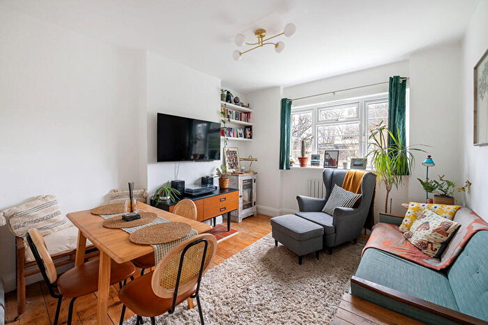 2 Bedroom Flat For Sale In Clevedon Court, Clive Road, SE21