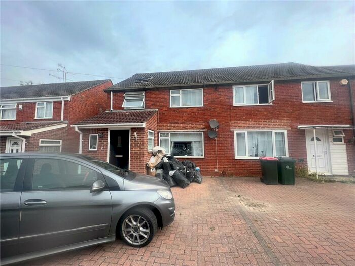 3 Bedroom Semi-Detached House To Rent In Tennyson Close, Crawley, West Sussex, RH10