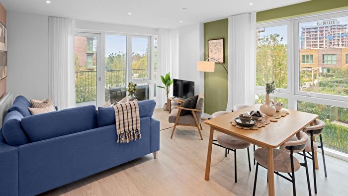 2 Bedroom Flat For Sale In Pegler Square, London, SE3