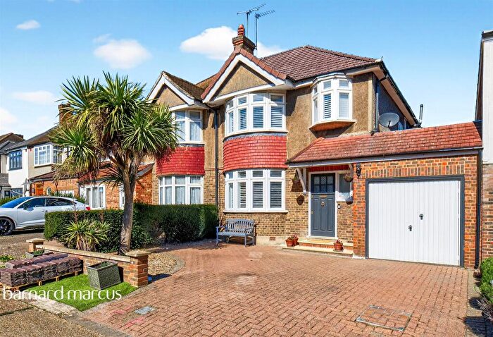 3 Bedroom Semi Detached House For Sale In Somerset Close, New Malden, KT3