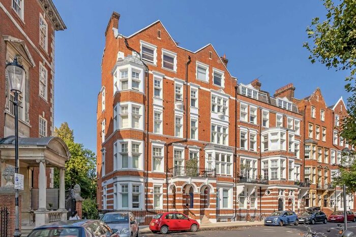 Studio To Rent In Embankment Gardens, London, SW3