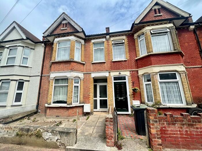 2 Bedroom Terraced House For Sale In Richmond Street, Southend-on-Sea, Essex, SS2