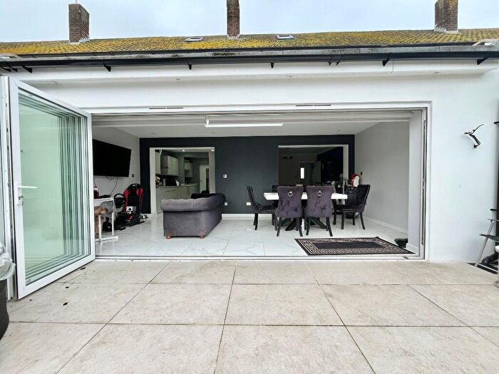 2 Bedroom Terraced House For Sale In Elizabeth Road, Pilgrims Hatch, Brentwood, CM15