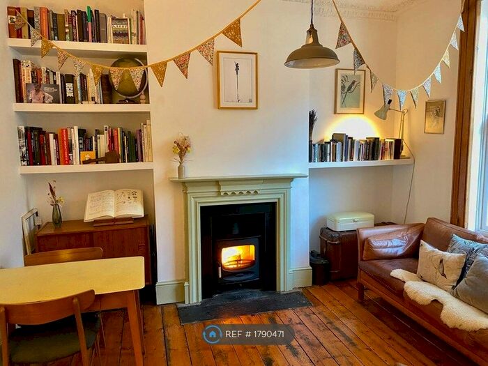 2 Bedroom Maisonette To Rent In London, London, E3