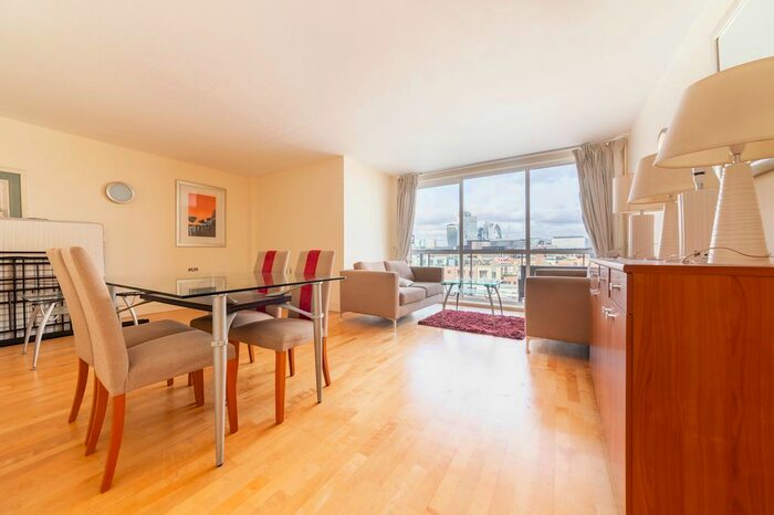 2 Bedroom Flat To Rent In Cedar Court, Royal Oak Yard, London, SE1