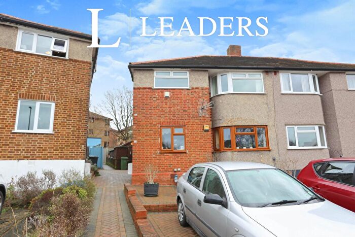 2 Bedroom Flat To Rent In Meadowview Road, SE6