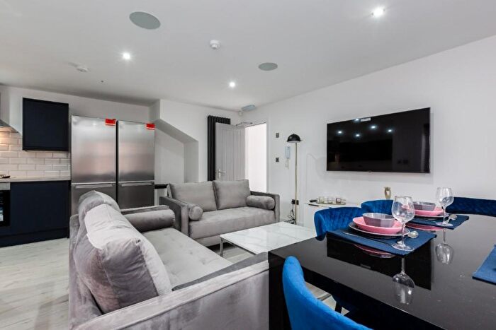 6 Bedroom House To Rent In Alderson Road, Liverpool, L15