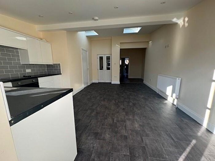 4 Bedroom Terraced House To Rent In Westwood Road, Ilford, IG3