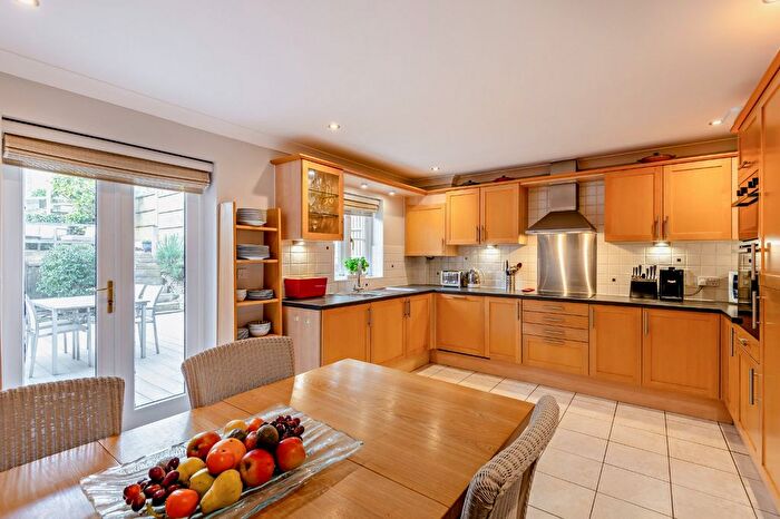 3 Bedroom Detached House For Sale In Amherst Place, Sevenoaks, Kent, TN13