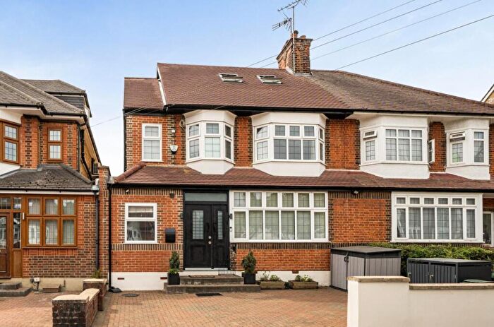 5 Bedroom Semi-Detached House For Sale In Chanctonbury Way, Woodside Park, N12