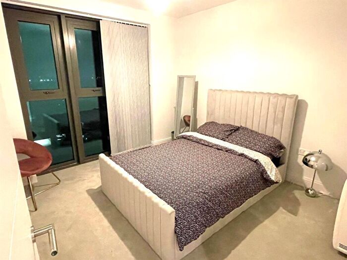 2 Bedroom Apartment To Rent In The Factory, Memorial Avenue, Slough, SL1