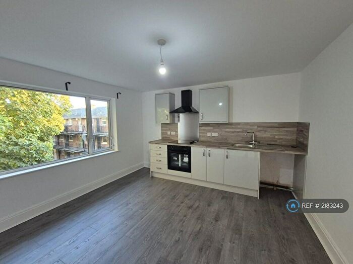 2 Bedroom Flat To Rent In Stratford Place, Blackpool, FY1