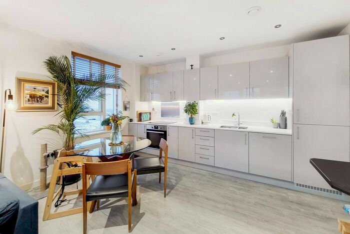 2 Bedroom Flat To Rent In Echo Court, Northolt Road, South Harrow, Harrow, HA2