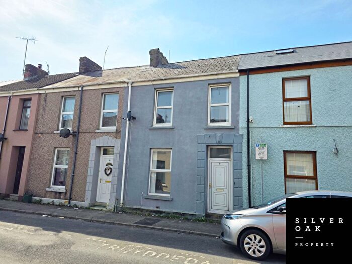 3 Bedroom Terraced House For Sale In Annesley Street, Llanelli, Carmarthenshire, SA15