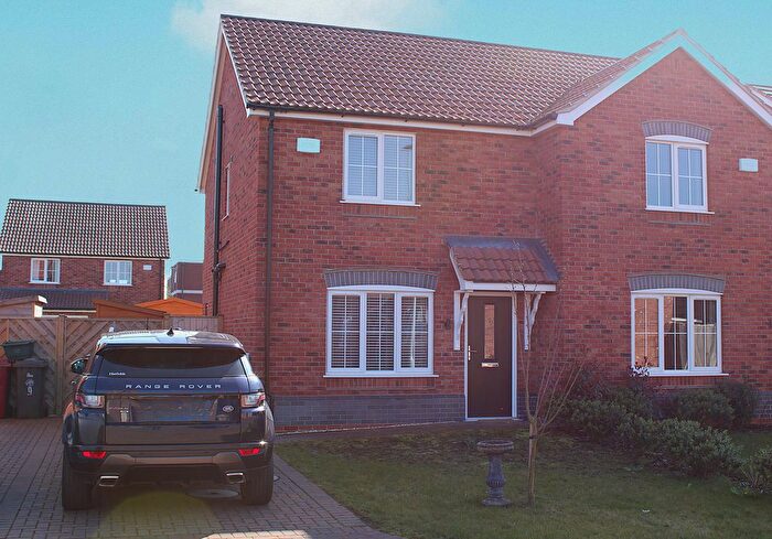 2 Bedroom Semi Detached House For Sale In Elswick Hopper Close, Brigg, Brigg, DN20