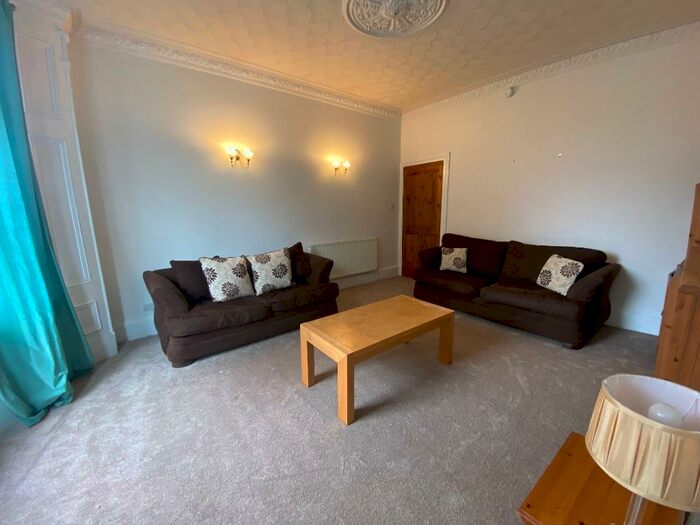2 Bedroom Flat To Rent In Whitehill Street, Dennistoun, Glasgow, G31