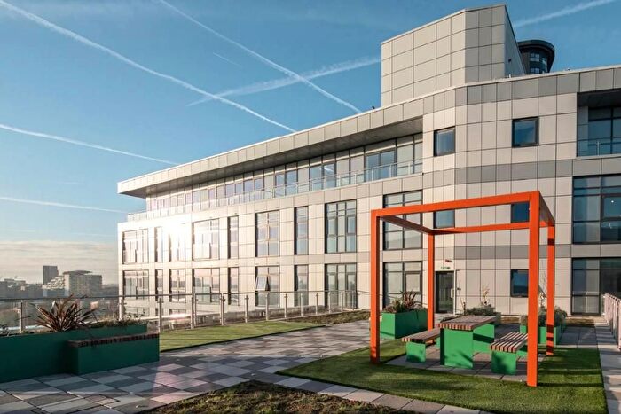 1 Bedroom Flat For Sale In Salford Quay, Salford, M50