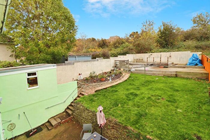 3 Bedroom End Of Terrace House For Sale In Mancroft Avenue, Bristol, Avon, BS11