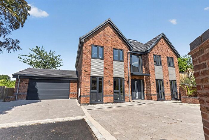 5 Bedroom Detached House For Sale In Carlton Close, Sutton Coldfield, B75